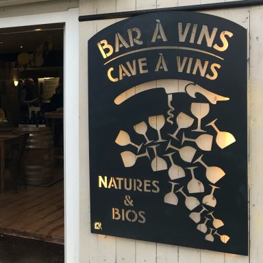 Panneau acier 10mm - Enseigne bar à vin, pièce unique signée MBR - Illuminée par derrière.