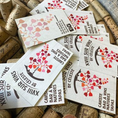 Carte de visite imprimée en quadri sur un vergé. Bar à vins, tapas, caviste